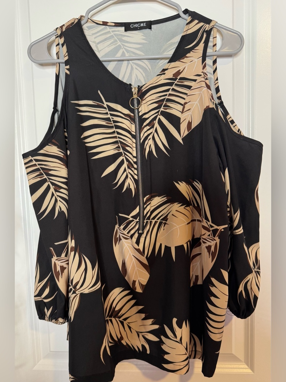 ChicMe Black Cold-Shoulder Palm Print Blouse with Front Zip boho size LG cotton